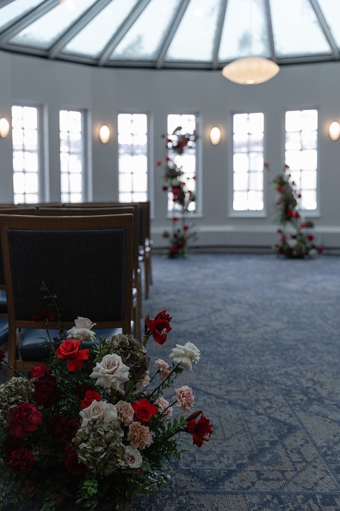 How to Maximize Your Wedding Florals